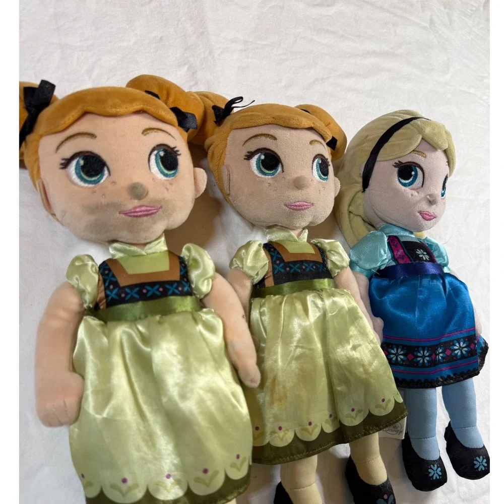 Disney Elsa & Anna plush dolls